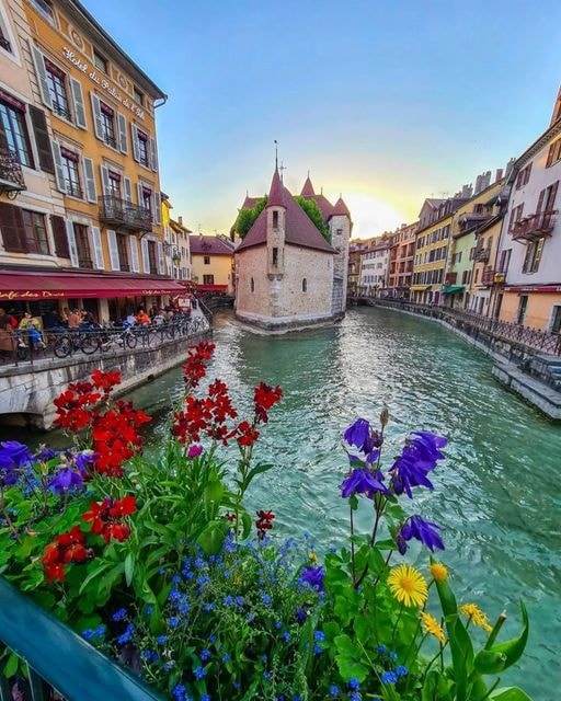 nature88885@instagram on Pinno: Choose your favorite photo of Annecy: 1,...