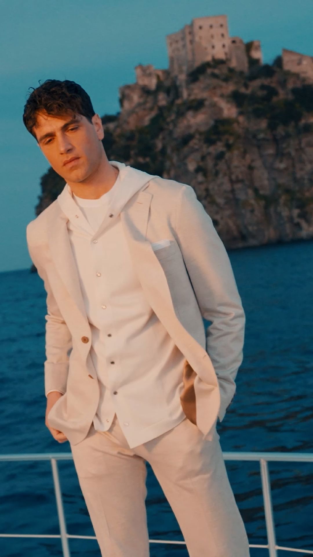 stefanoricciofficial@instagram on Pinno: Elegance made easy.⁣ Light ...
