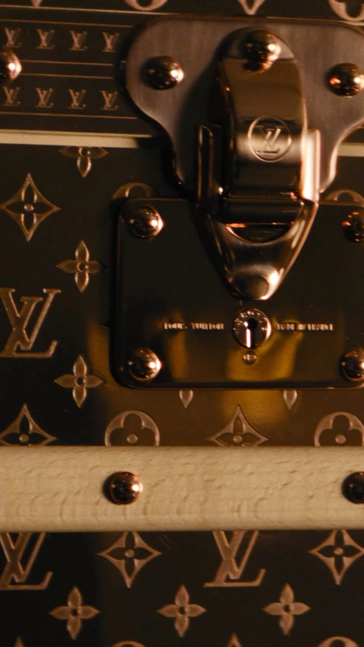 Louis Vuitton on Twitter: The Malle Courrier Exhibition. Delve into  Maison's heritage savoir-faire at the #LouisVuitton Family House in  Asnières with an exhibition inspired by the emblematic Malle Courrier trunk.  Register online
