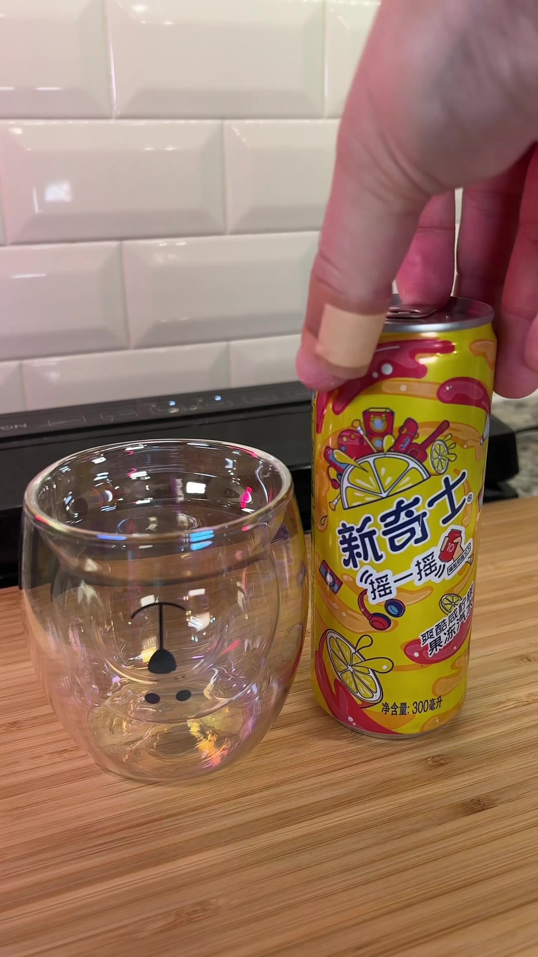 kyleistooktiktok on Pinno The perfect way to pour Japanese jelly s...