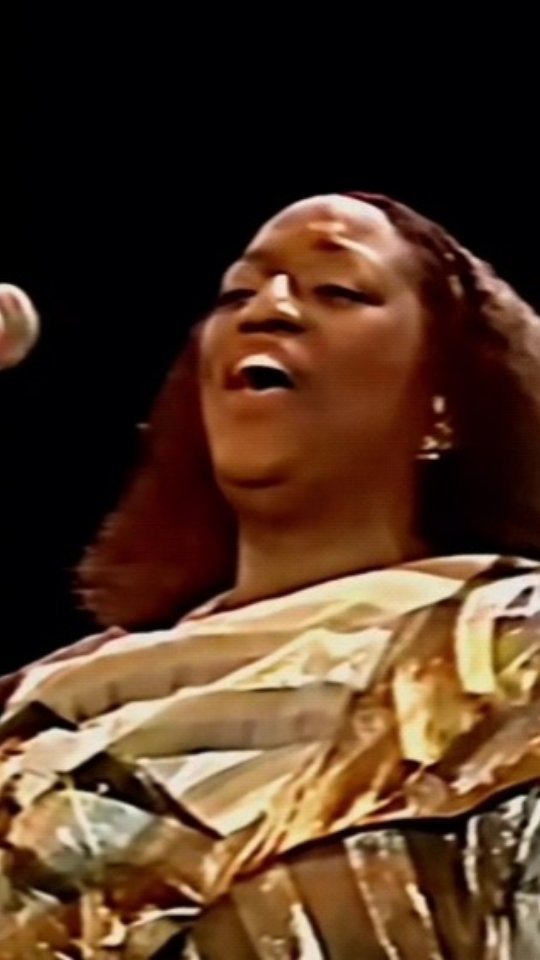 opera_fan_1880instagram on Pinno Jessye Norman performing Amazing
