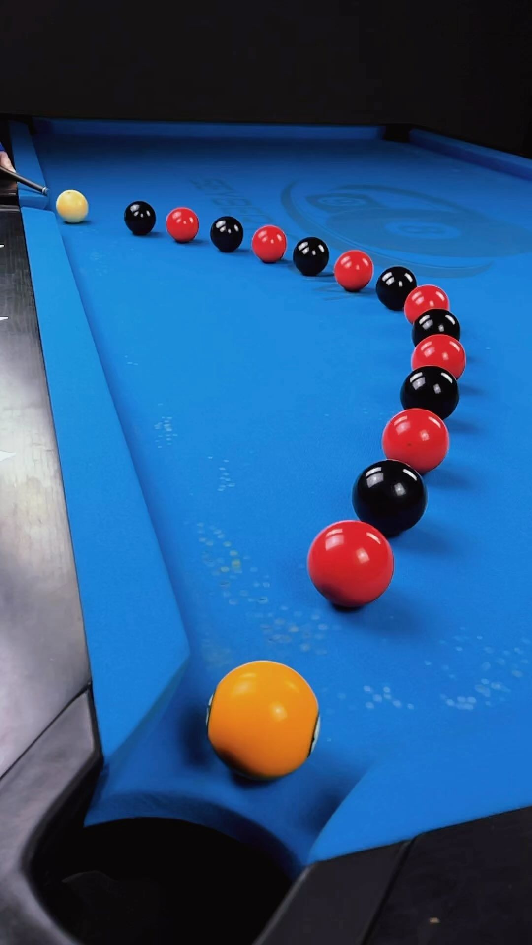 trickshot_ceoinstagram on Pinno Quick trickshot compilation billiard...